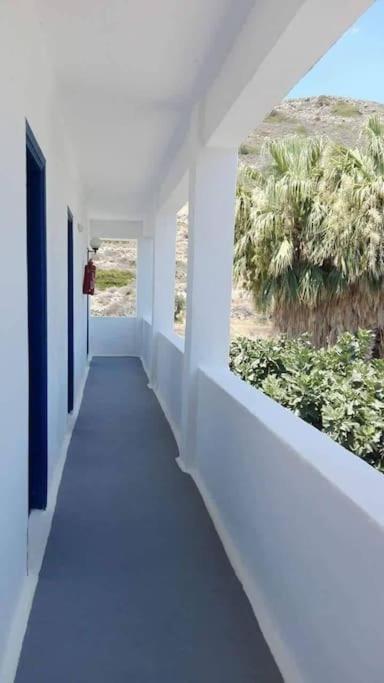 Lagada Beach Economy Hotel Adamantas  Екстериор снимка