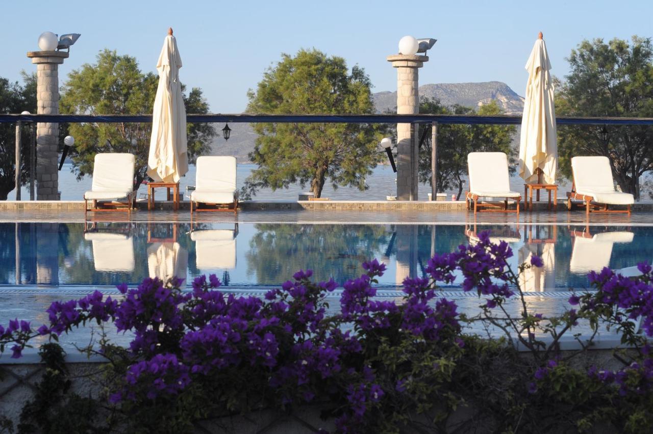 Lagada Beach Economy Hotel Adamantas  Екстериор снимка